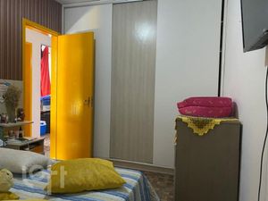 Image 9 - 887417
