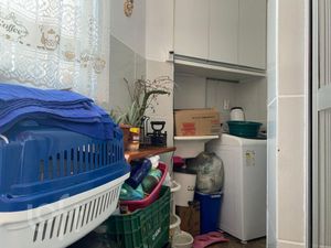 Image 14 - 887417