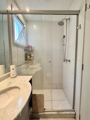 Image 18 - 887419