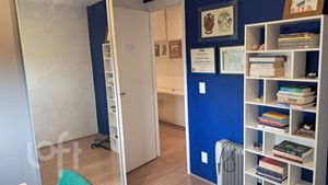 Image 8 - 887431