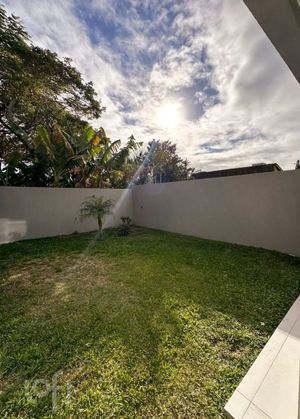 Image 18 - 887432