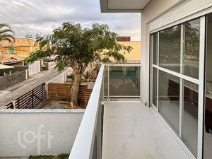 Image 6 - 887432