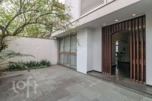 Image 33 - 887436