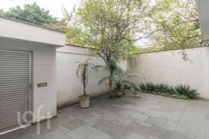 Image 36 - 887436