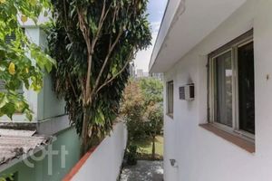 Image 32 - 887436