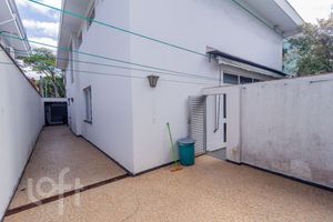 Image 63 - 887436