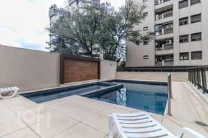 Image 40 - 887438