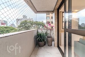 Image 17 - 887438