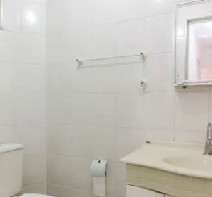 Image 5 - 887442