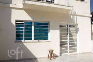 Image 4 - 887448