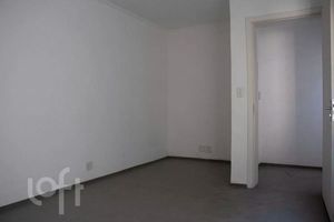 Image 39 - 887448