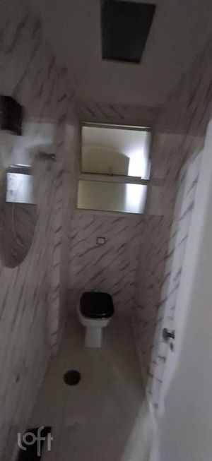 Image 7 - 887450