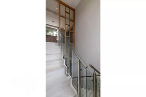 Image 32 - 887477