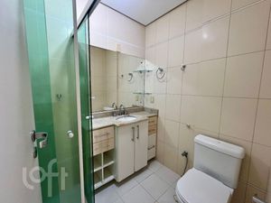 Image 10 - 887483