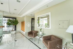 Image 17 - 887484