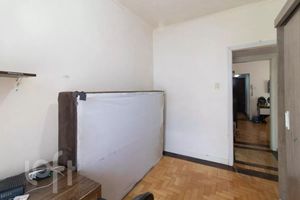 Image 11 - 887486
