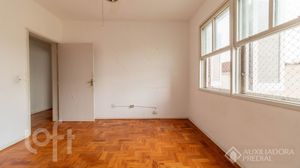 Image 16 - 887488