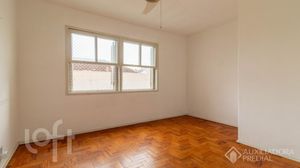 Image 19 - 887488