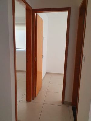Image 11 - 887489
