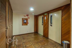Image 15 - 887492