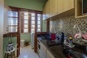Image 4 - 887492