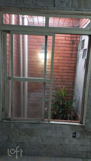 Image 16 - 887494