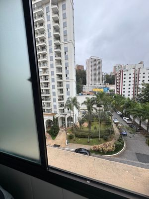 Image 13 - 887497