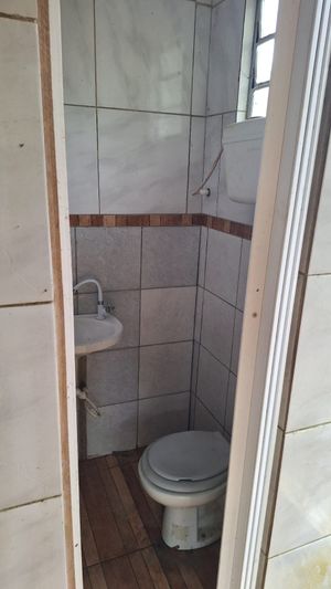 Image 9 - 887501