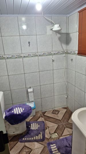 Image 12 - 887501