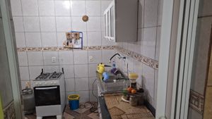 Image 27 - 887501