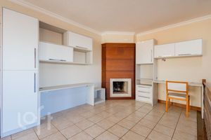 Image 19 - 887506