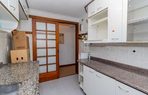 Image 19 - 887524