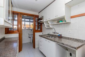 Image 22 - 887524