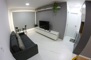 Image 7 - 887532