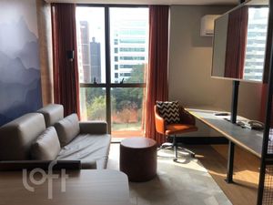 Image 12 - 887533