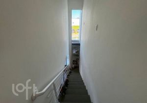Image 10 - 887536