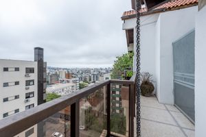 Image 32 - 887548