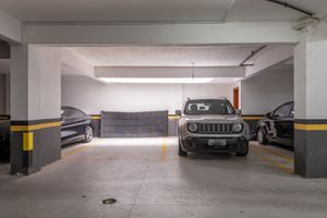 Image 37 - 887548