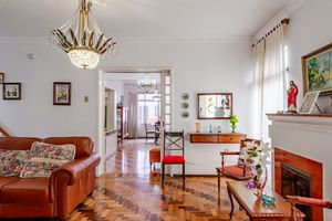 Image 6 - 887557