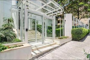 Image 34 - 887559