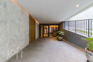 Image 36 - 887566
