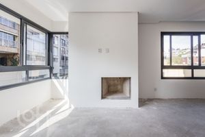 Image 16 - 887566