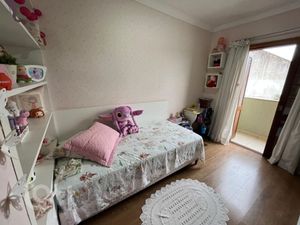 Image 16 - 887569