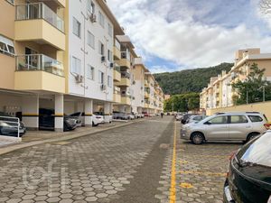 Image 2 - 887572