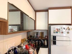Image 10 - 887572