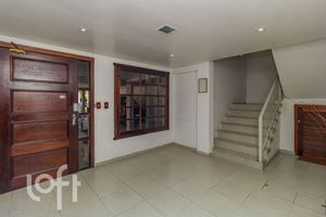 Image 1 - 887573