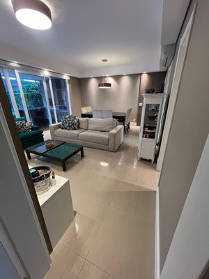Image 14 - 887579