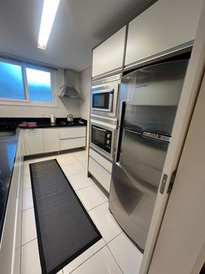 Image 9 - 887579