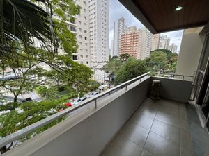 Image 7 - 887581