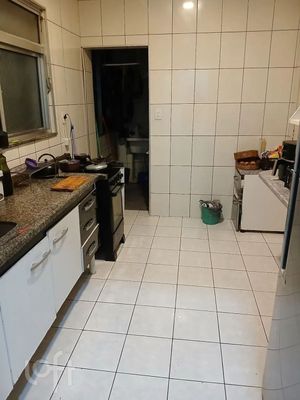Image 1 - 887597